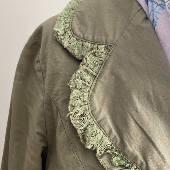 Vintage MOA Fitted Blazer with Funky Lace Detail - Picture 4 of 8